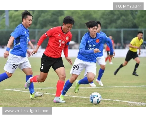 探究足球社区文化在凝聚球迷情感与塑造城市认同中的多重价值作用